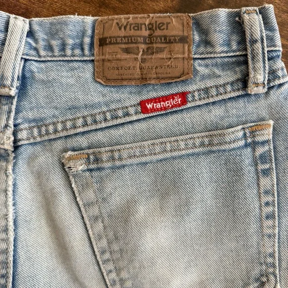 Vintage 2000s Wrangler Light Wash Faded Denim Jeans ~ Size 30 X 32 - Picture 8 of 11